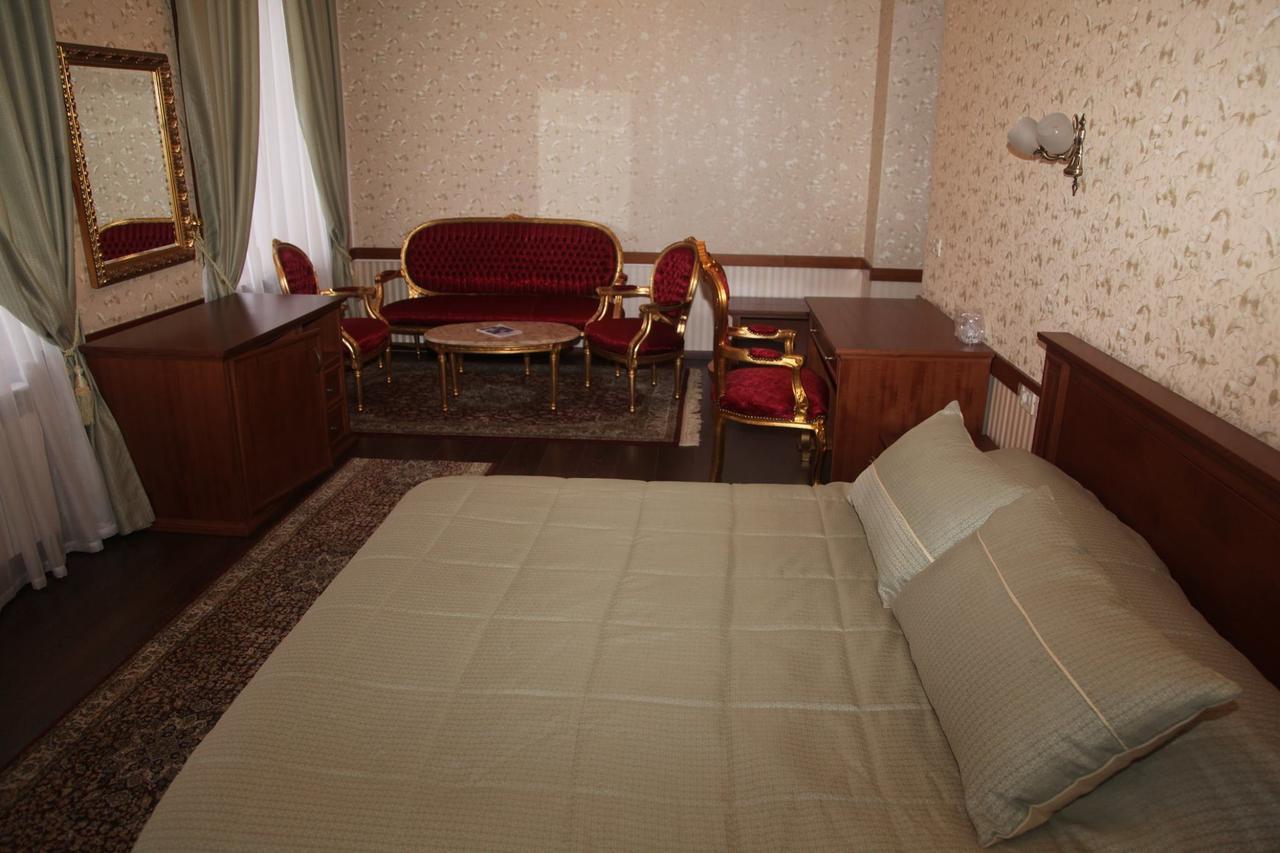 Vila Sigal Pogradec Exteriör bild