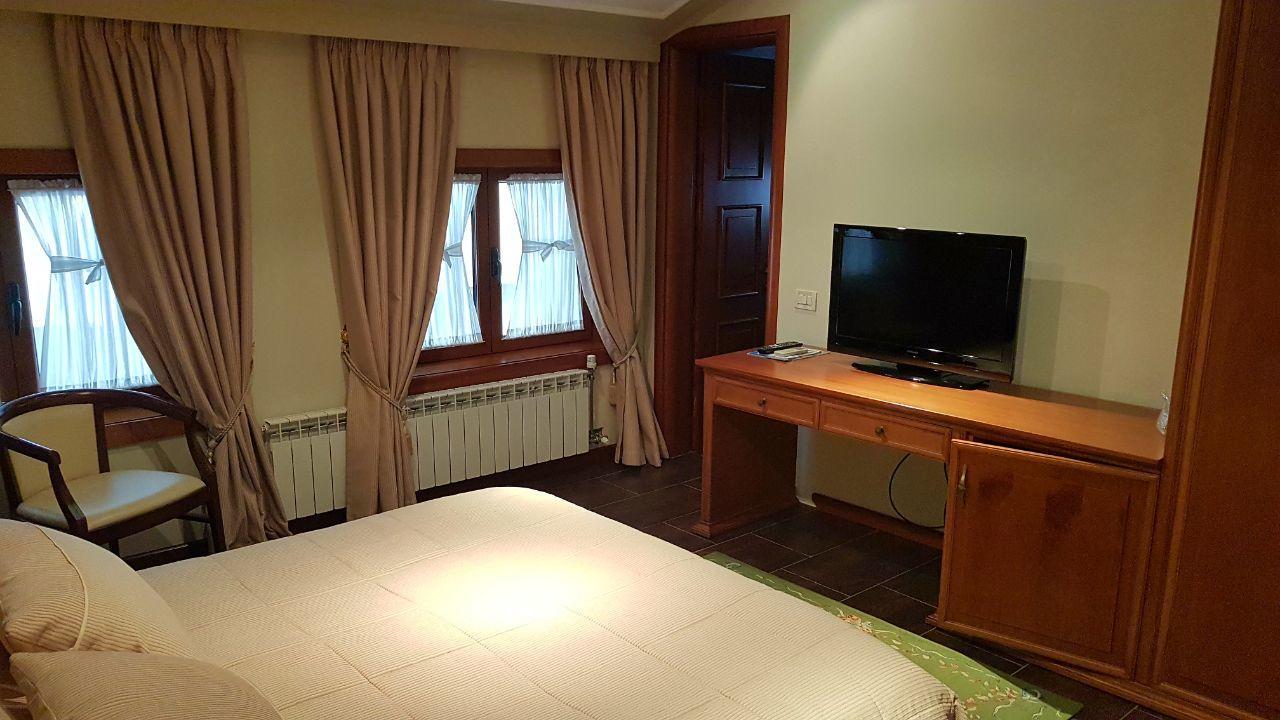Vila Sigal Pogradec Exteriör bild