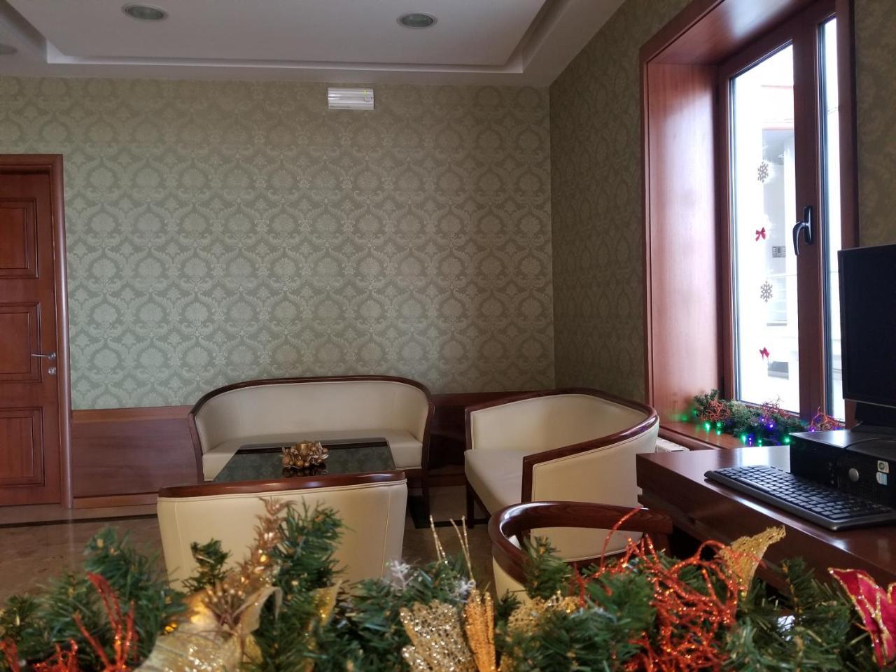 Vila Sigal Pogradec Exteriör bild